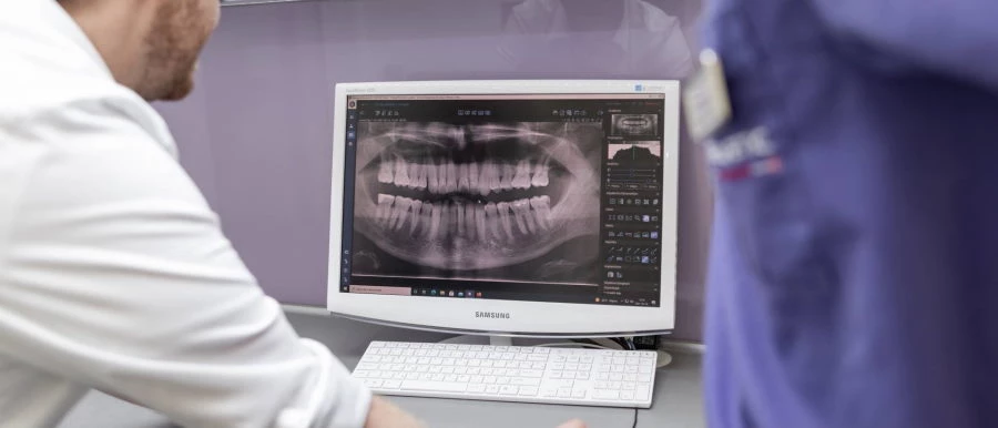 Fogágybeteg páciens röntgen képének vizsgálata